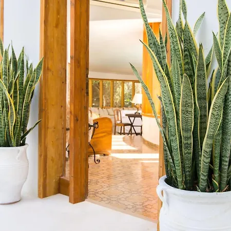 Ixia Villa
